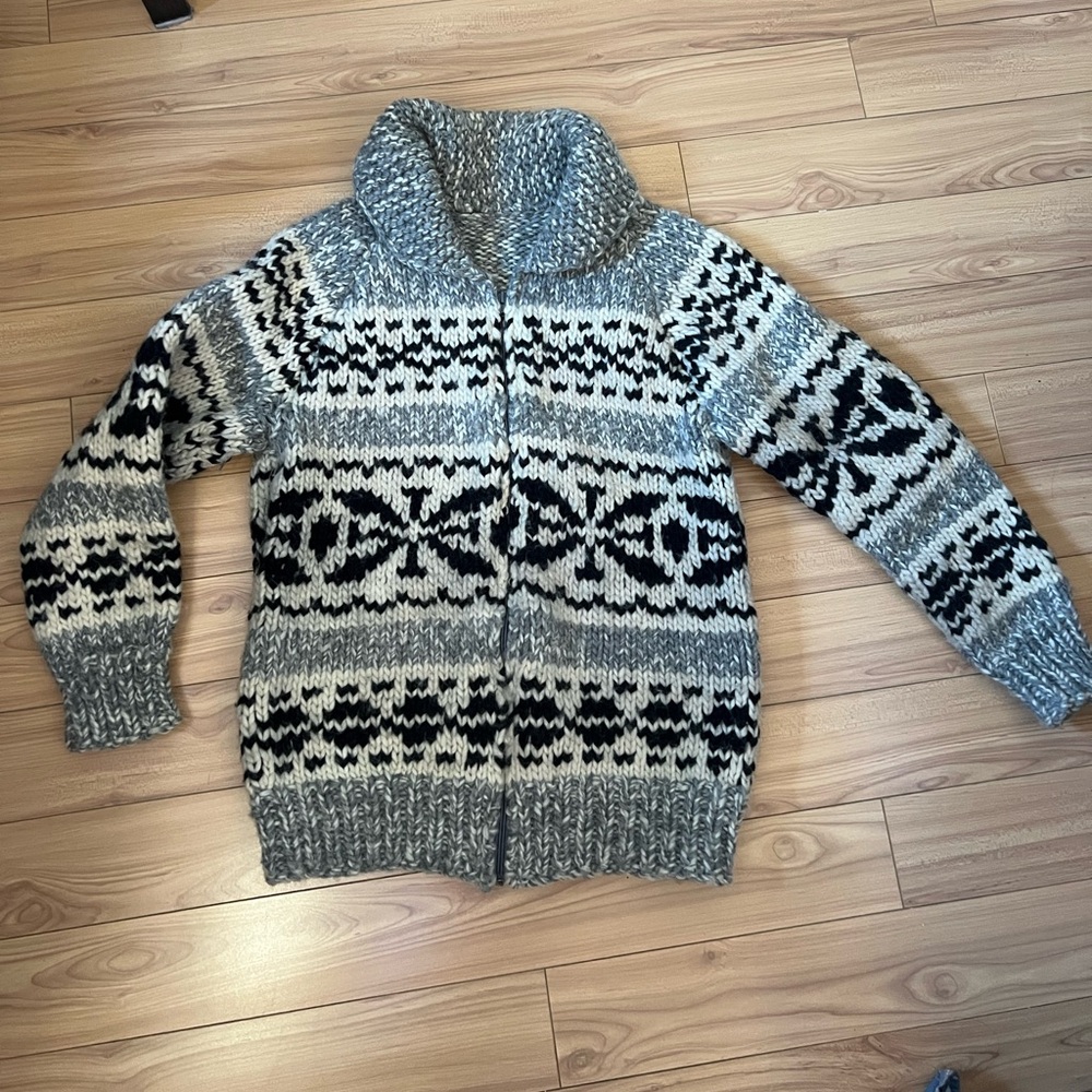 Cowichan Sweater M/L